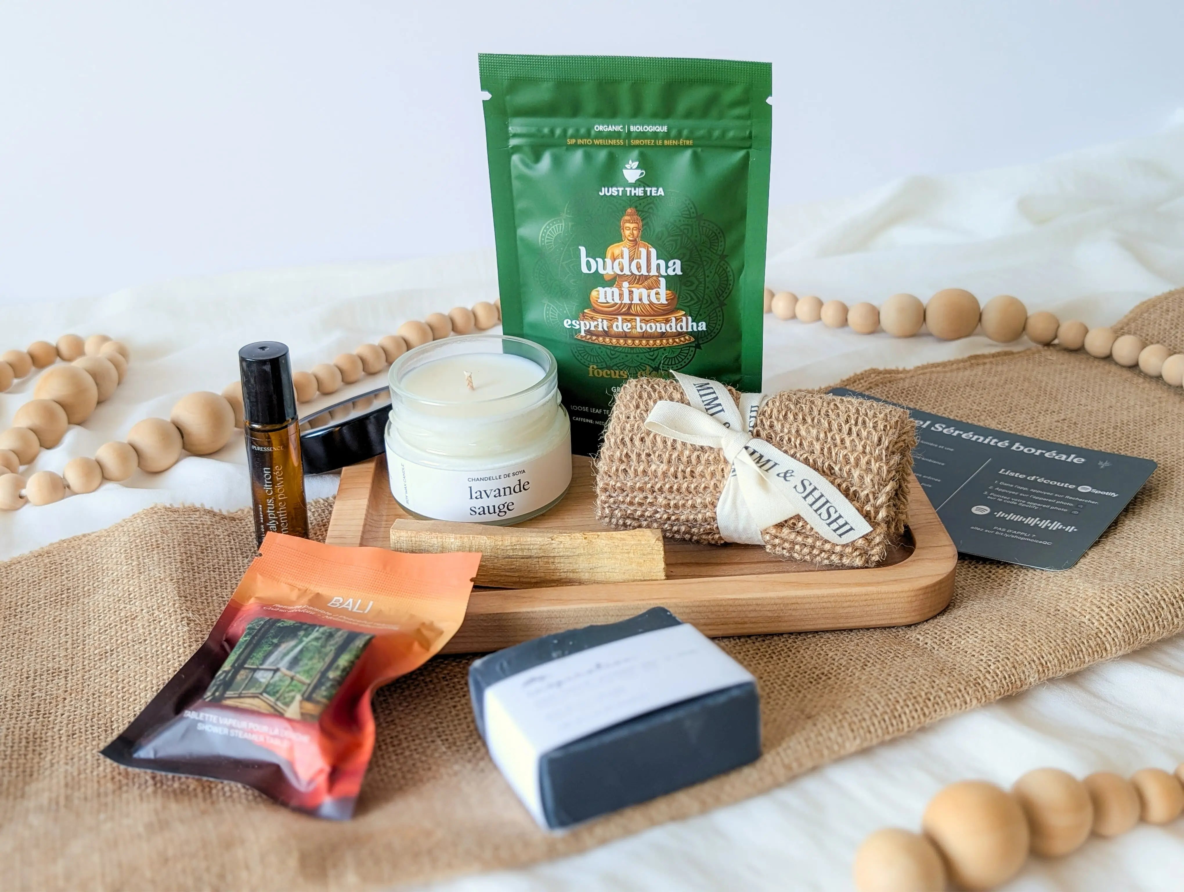 Produits de la boîte Rituel spa pour recréer un spa à la maison avec soins naturels québécois